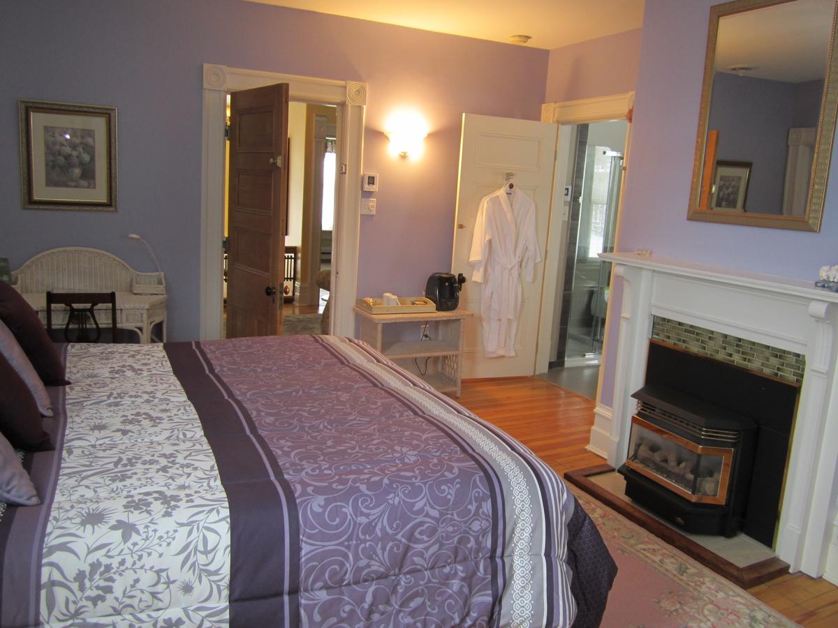 Les Trois Erables Boutique Inn Wakefield Exterior photo